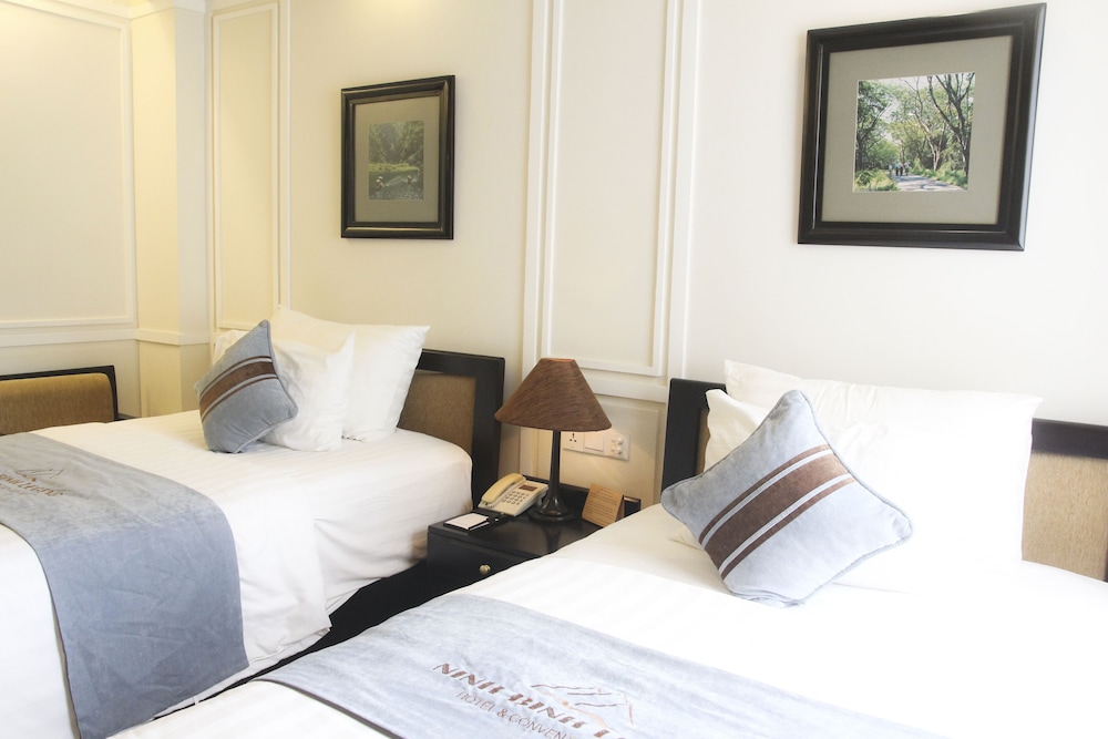 Deluxe Triple Room (French Wing) - Photo 8