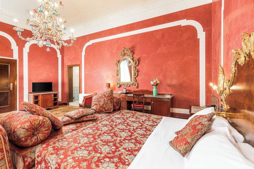 Superior Quadruple Room photo 3