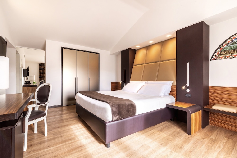 Junior Suite - Photo 1