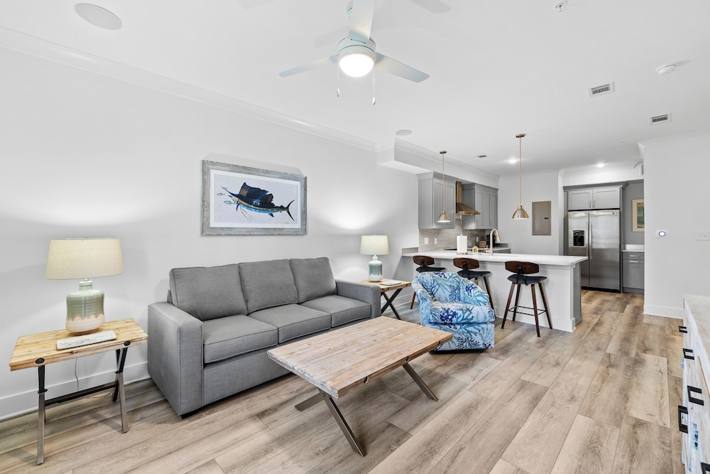 Condo, 1 King Bed with Sofa bed, Balcony, Garden View (Pinewood30A 334) photo 2