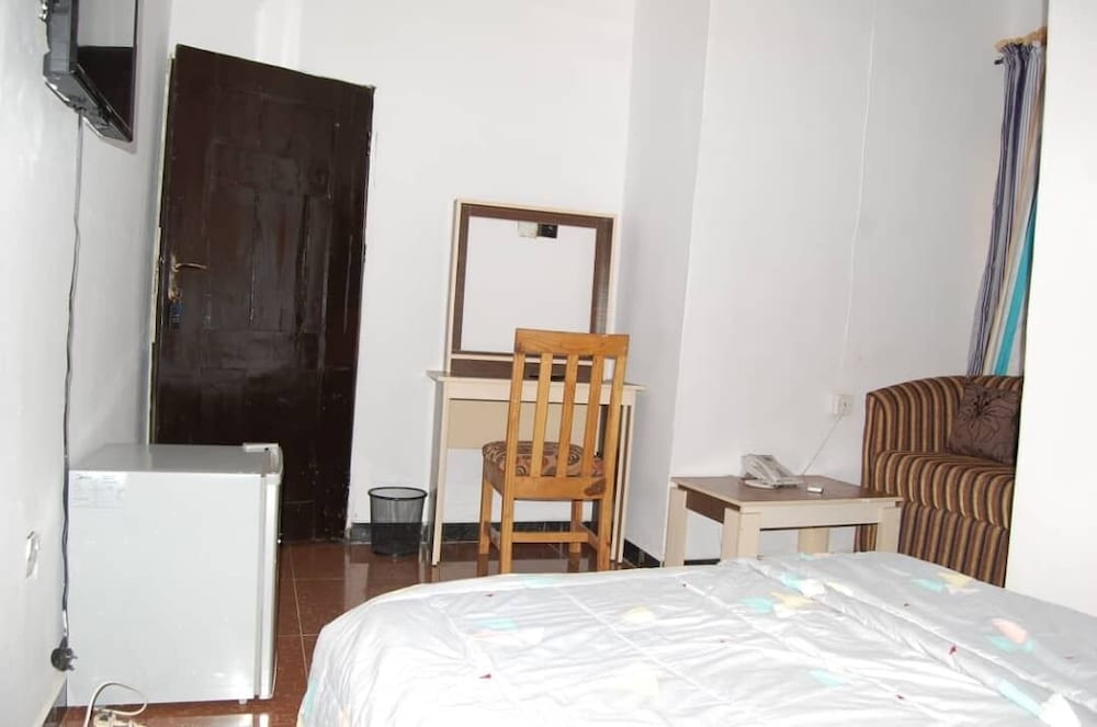Standard Room photo 2