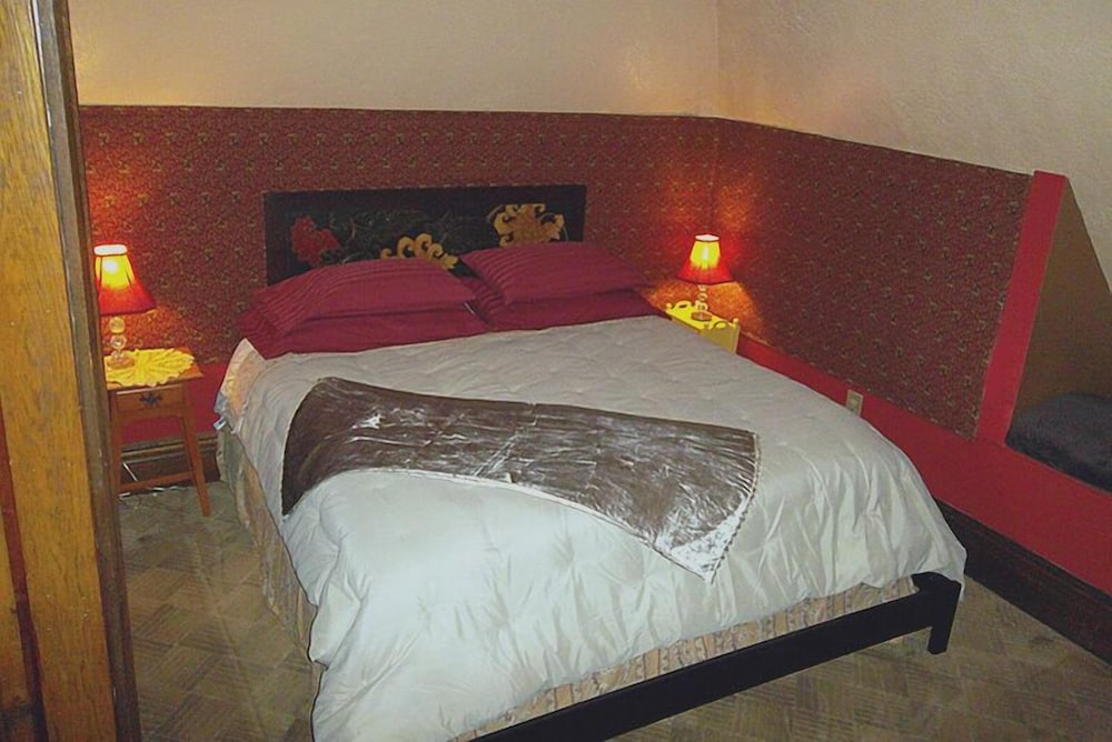 Laurel Mountain Suite photo 1