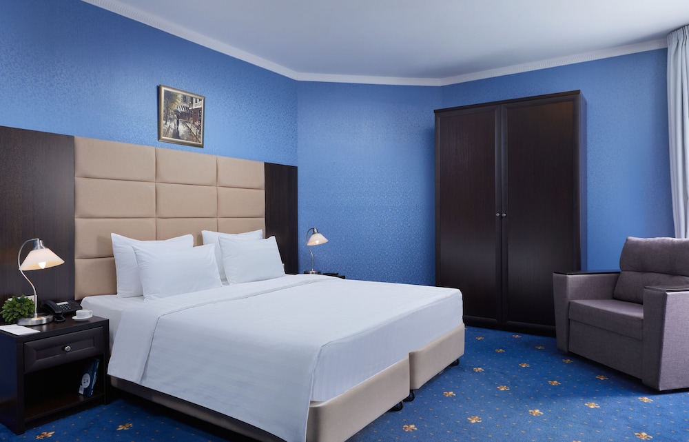 Superior Room, 1 Double Bed (Kremlin View)
