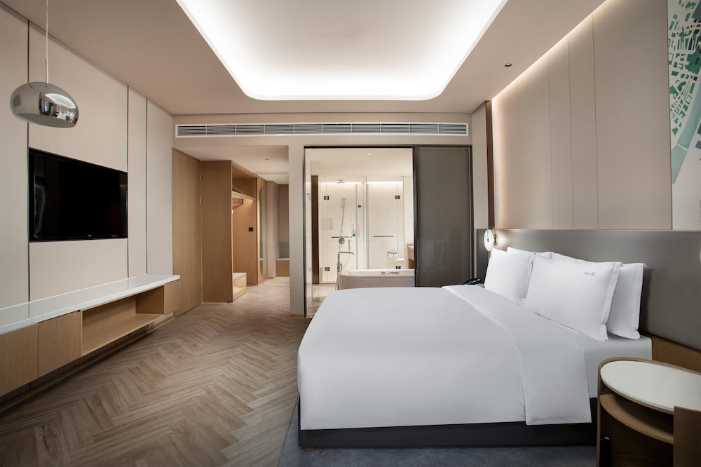 Suite, 1 Bedroom (Living and Dining Area) - Photo 3