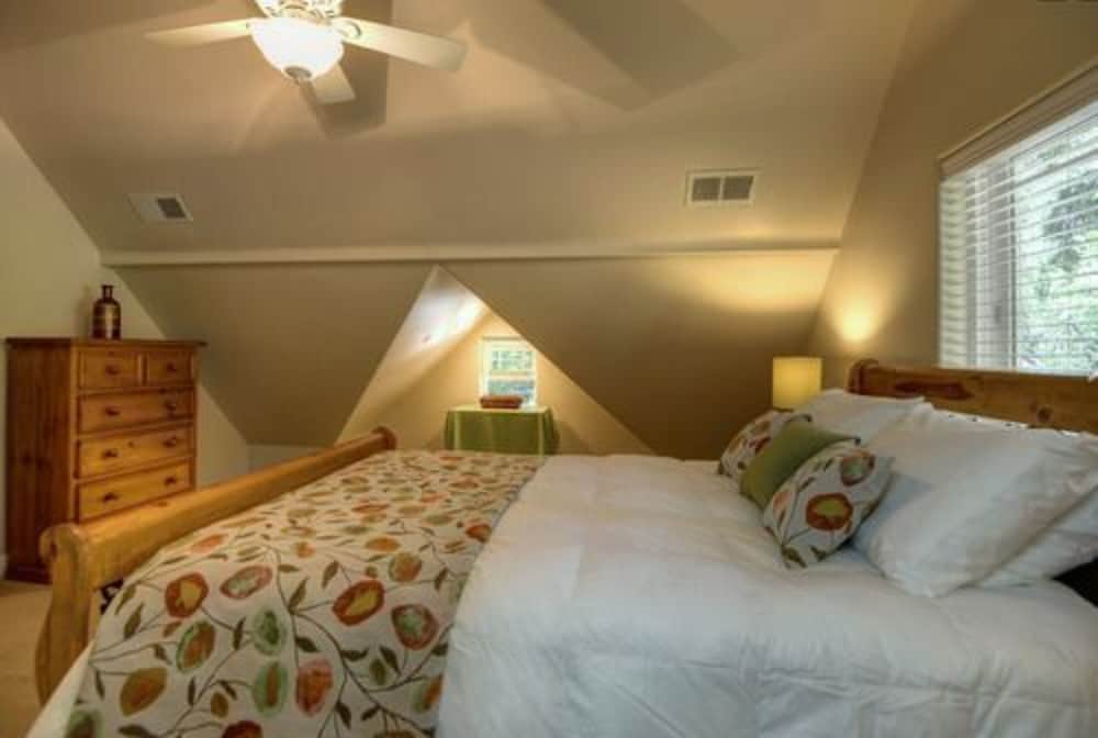 Room, Private Bathroom (Incense Cedar) photo 2