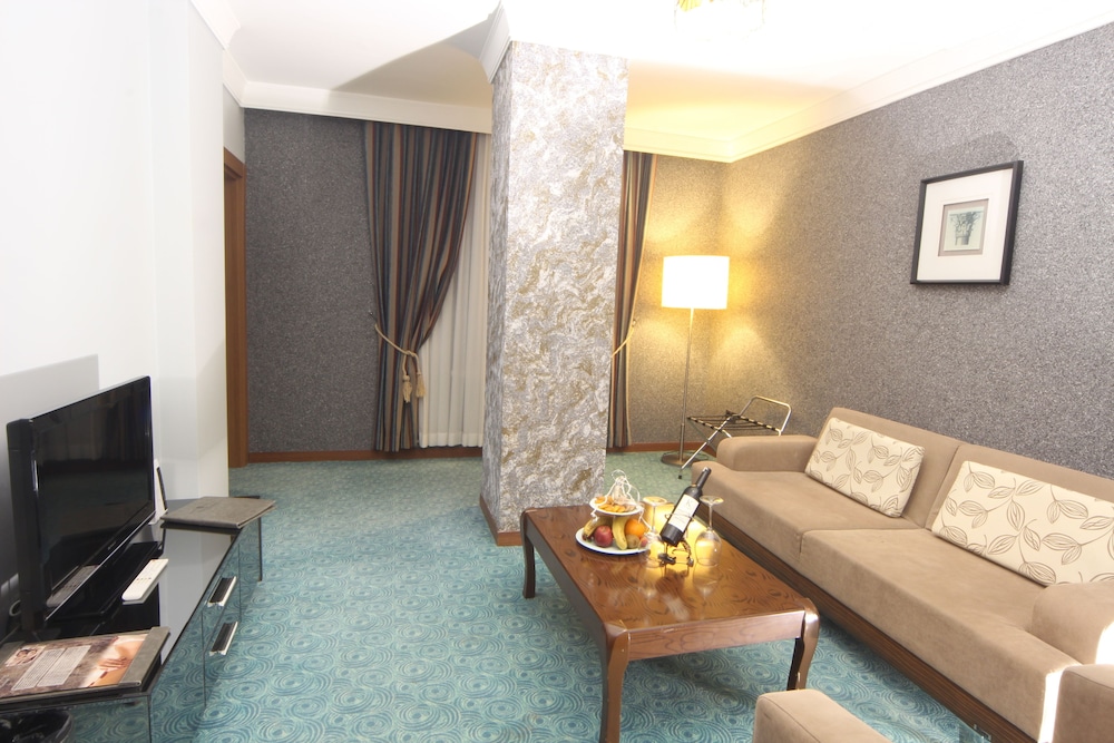 Junior Double Room, 1 Bedroom photo 3