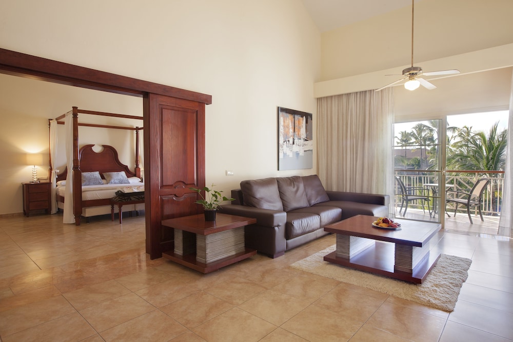 Colonial Club One Bedroom Suite with Indoor Hot Tub (Adults Only)