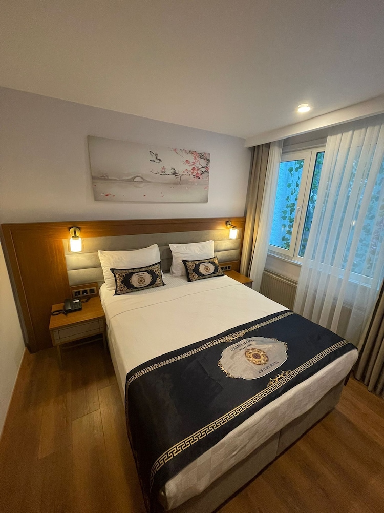 Economy Double Room (Shuttle Service With Fee) photo 2