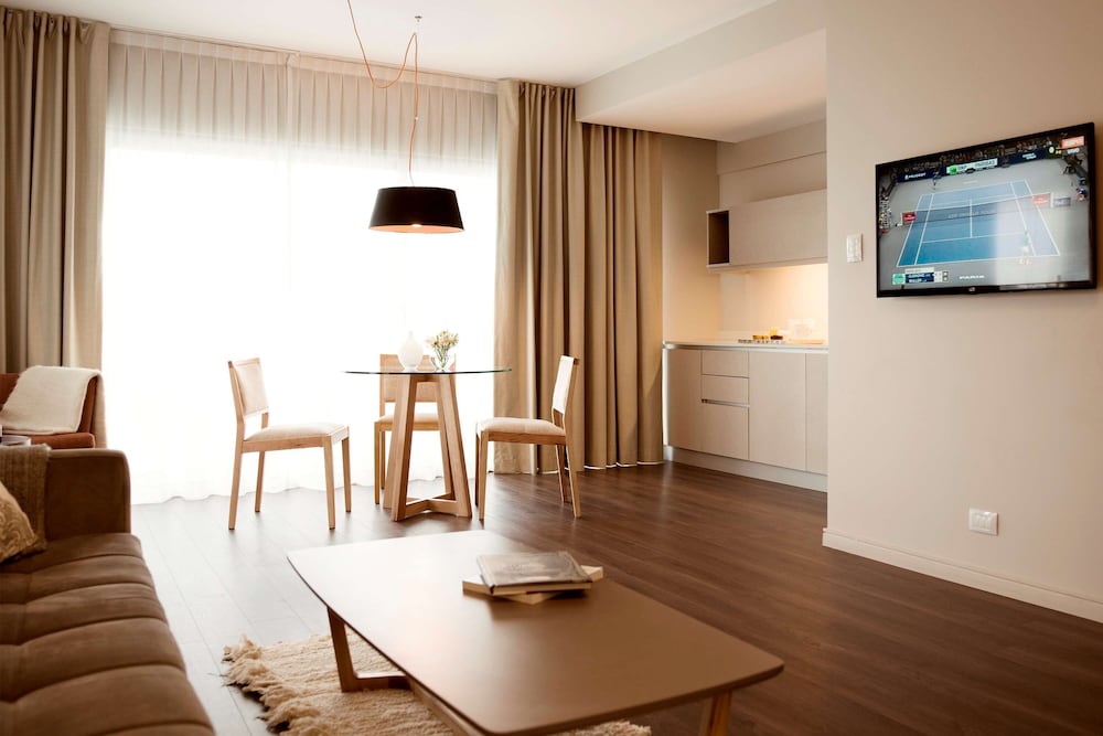 Executive Suite, 1 Queen Bed, Non Smoking
