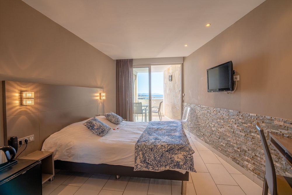 Standard Double Room, Balcony, Sea View