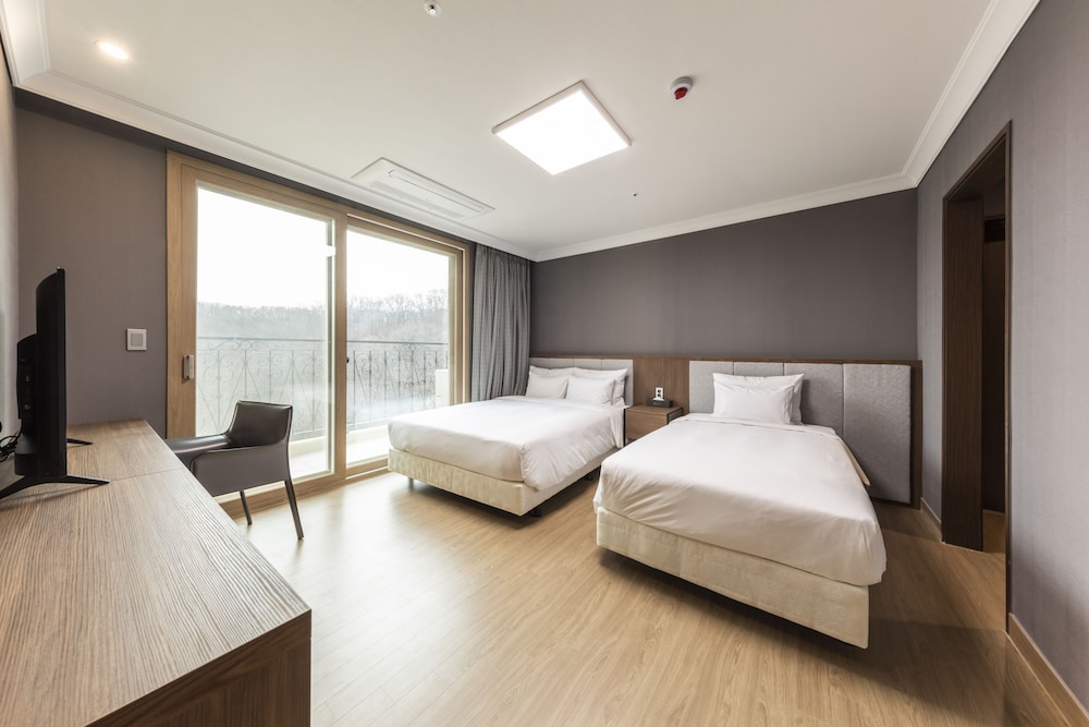 Royal Suite - Photo 9