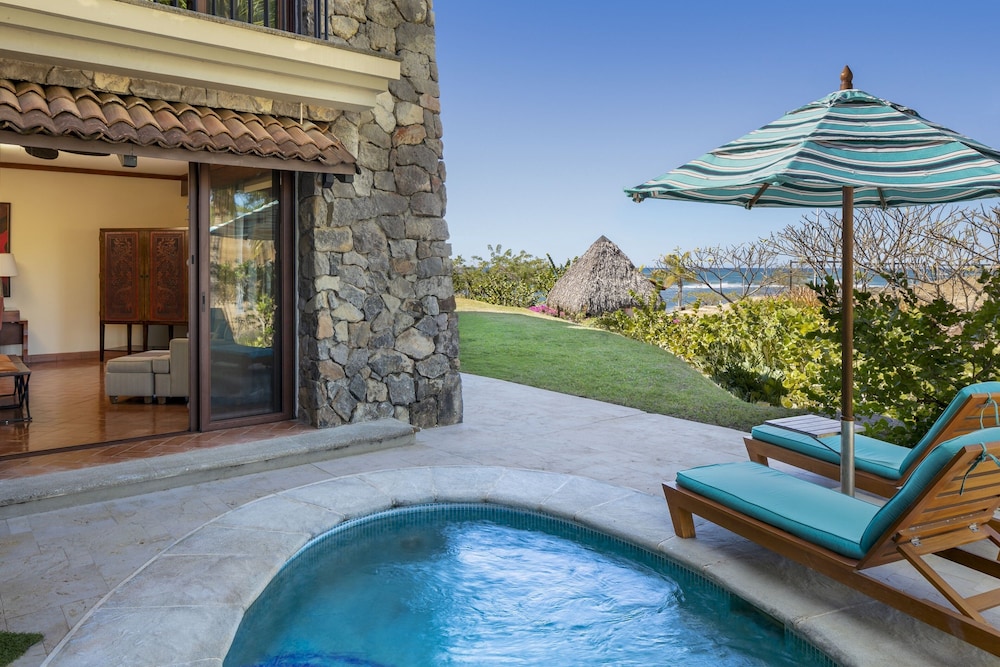 Suite, 1 Bedroom (Oceanfront) - Photo 8