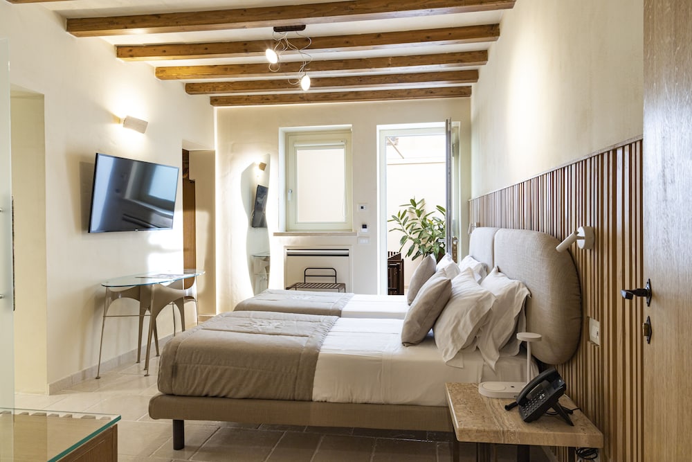 Classic Room - Photo 5