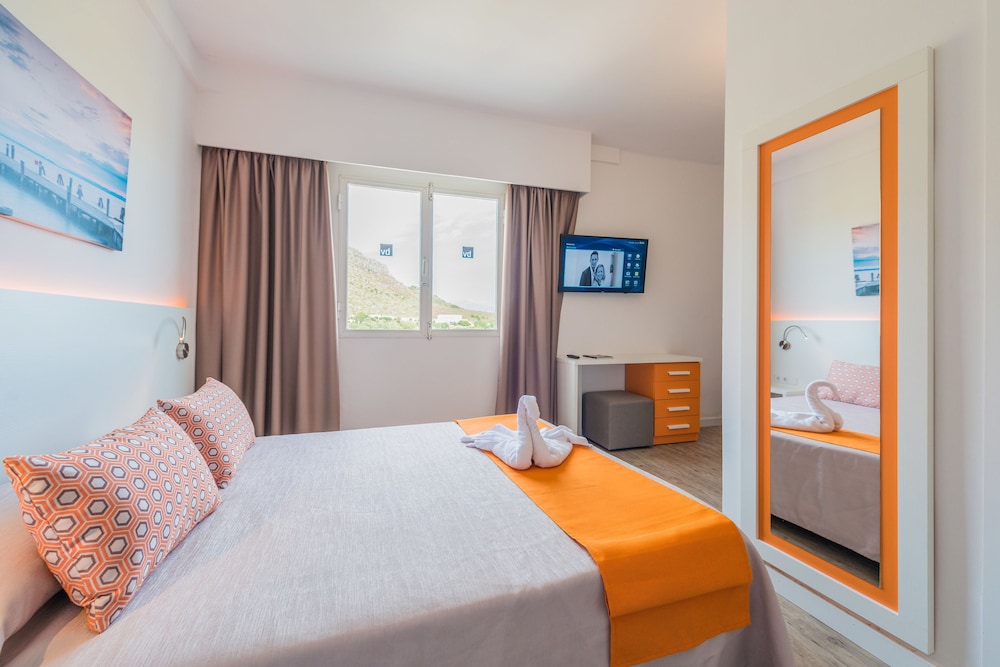 Double Room Single Use, Mountain View (1 Adult) photo 3