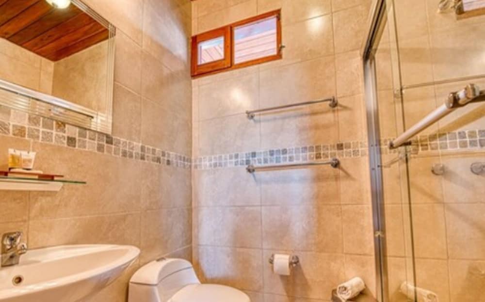 Superior Quadruple Room photo 2
