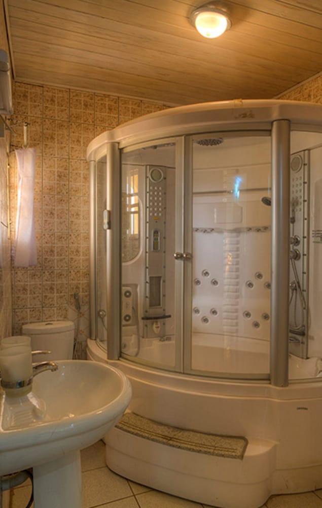 Super Diamond Suite photo 3