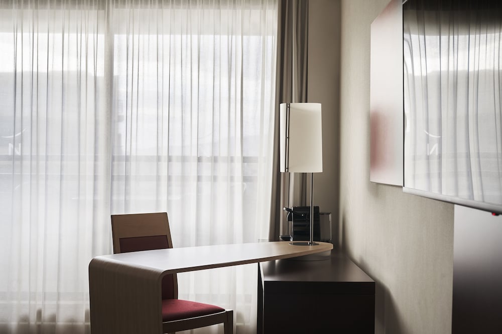 Executive Room With Balcony, 1 double bed or 1 double bed with sofa bed - Photo 9