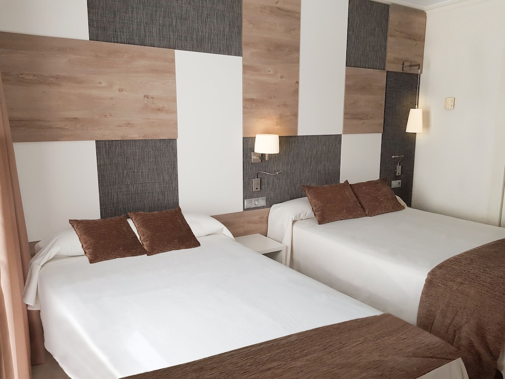 Standard Double Room Single Use photo 2