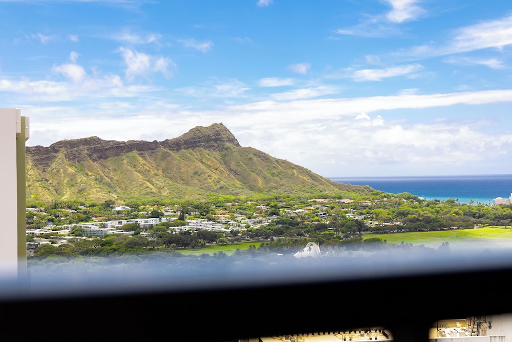 Premium Remodeled Condo with Ocean View and Parking: Premium Condo, 1 Bedroom, Air conditioning, Ocean View (0178) photo