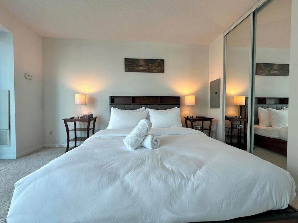 Comfort Studio Suite, 1 Queen Bed, Non Smoking, City View