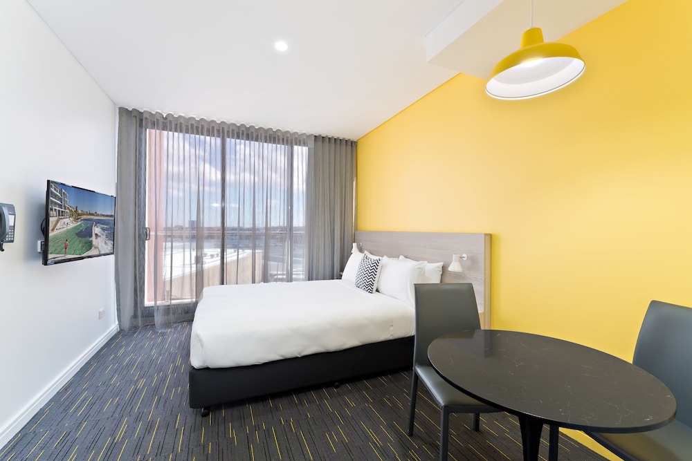 Max Studio Suite + Grab n Go Bites