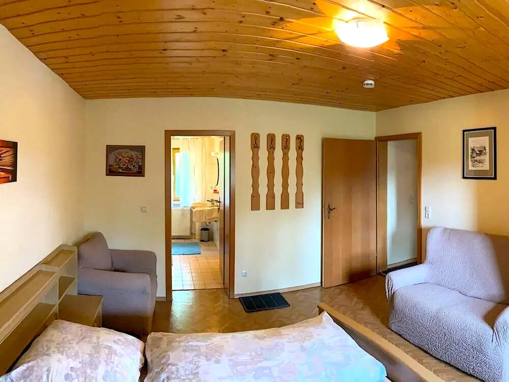 Apartment photo 2
