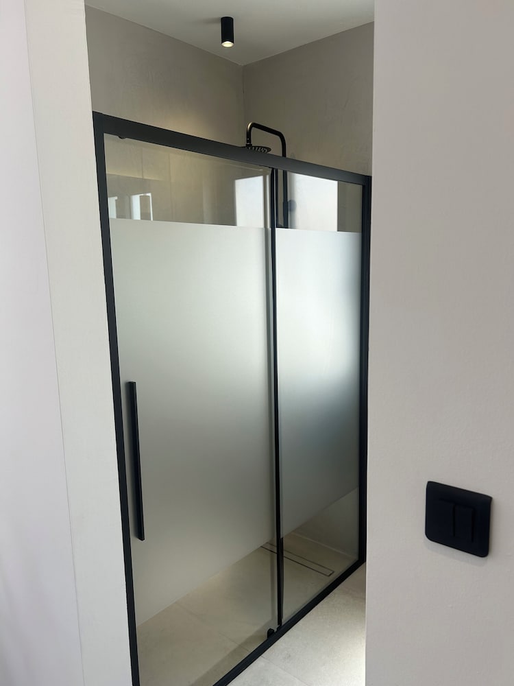 Deluxe Room, 2 Twin Beds, Balcony, City View photo 3