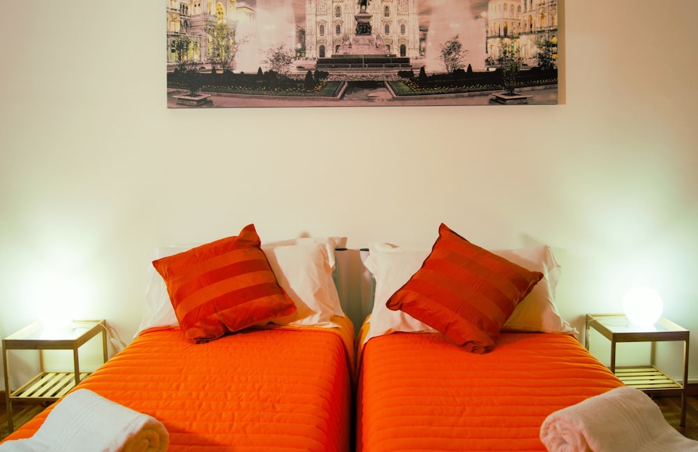 Twin Room, 1 Bedroom, Shared Bathroom, City View