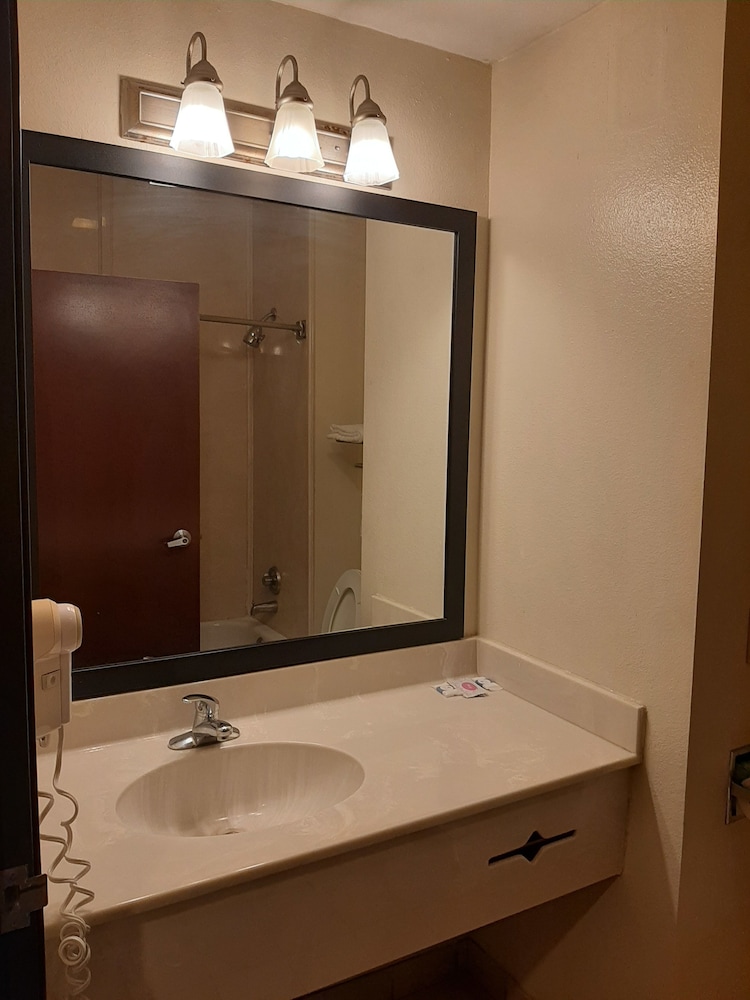 Senior Single Room photo 3