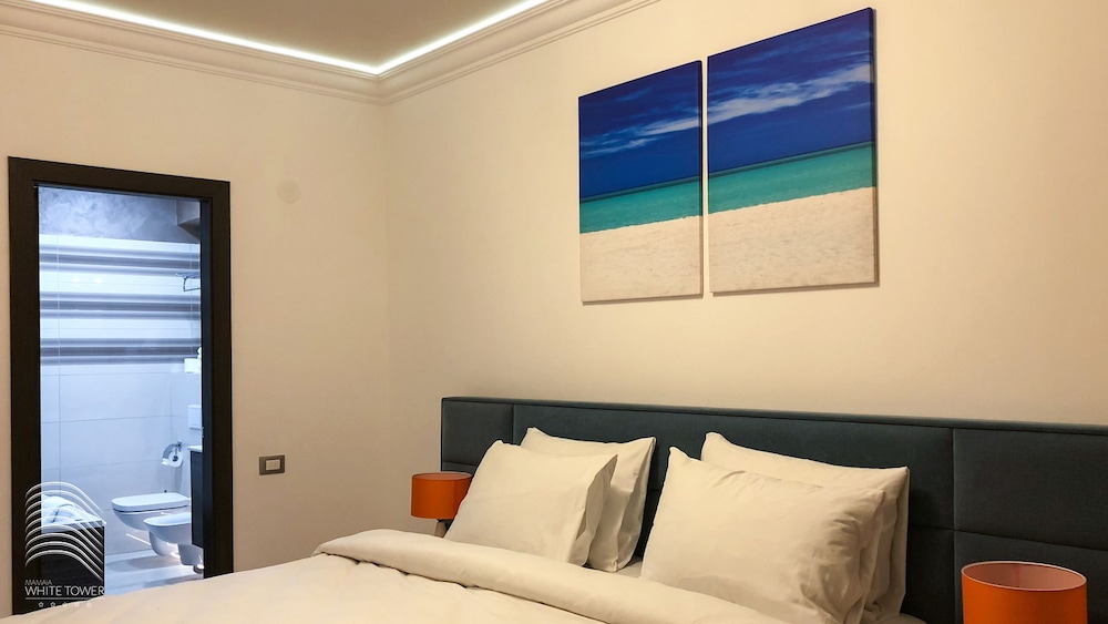 Studio, 1 Bedroom, Partial Sea View