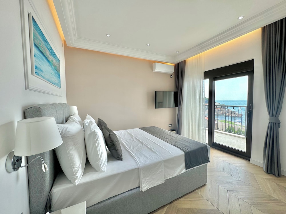 Exclusive Double or Twin Room photo 3