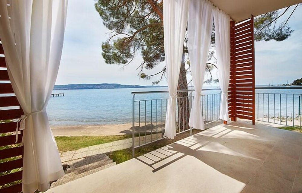 Family Apartment - Photo 7