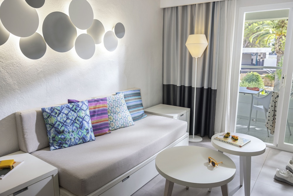 Standard Double Room - Photo 3