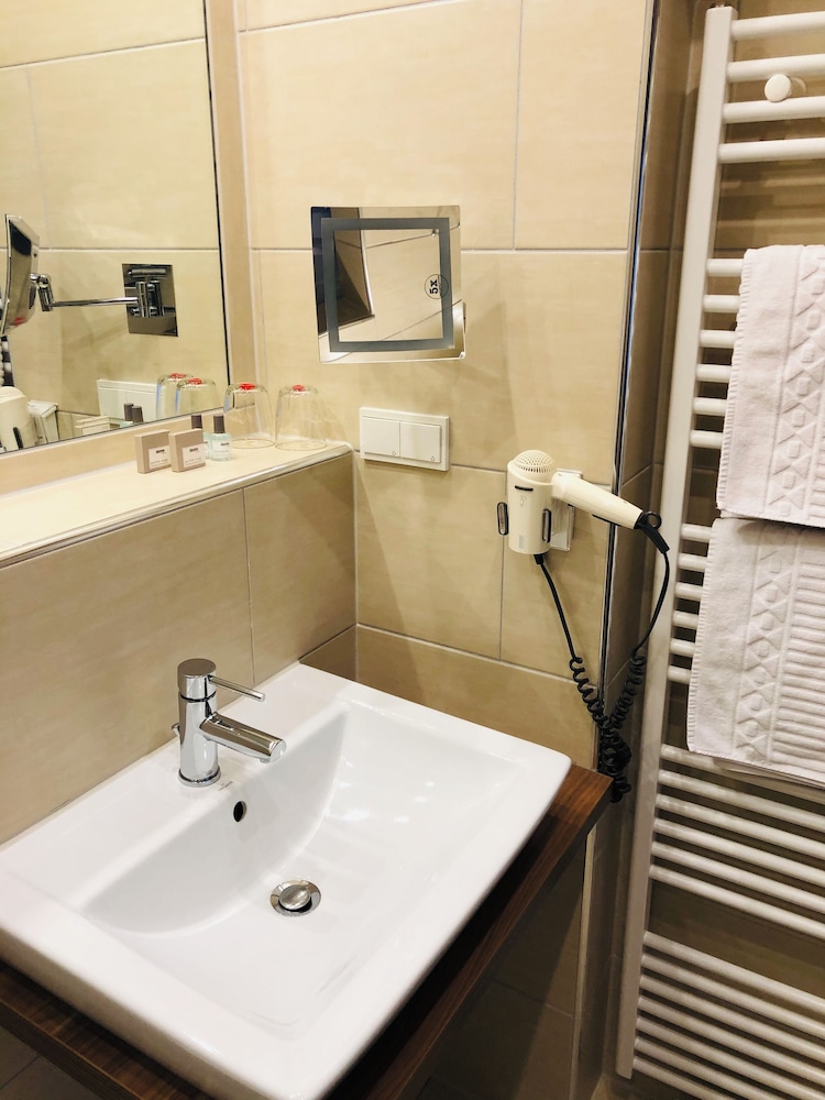 Comfort Double Room Single Use, Courtyard View