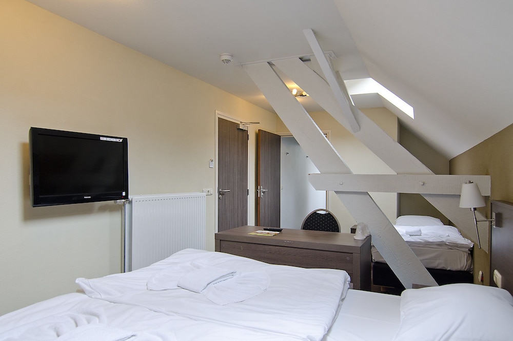 Standard Triple Room photo 2