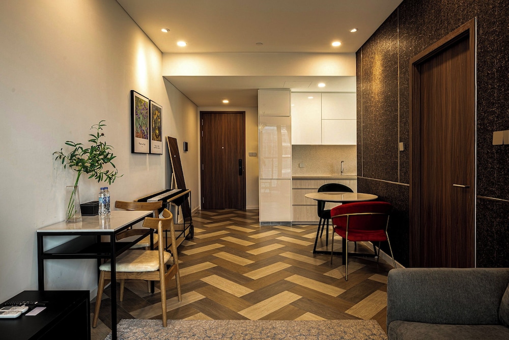 Deluxe Apartment, 1 Bedroom, Balcony, City View