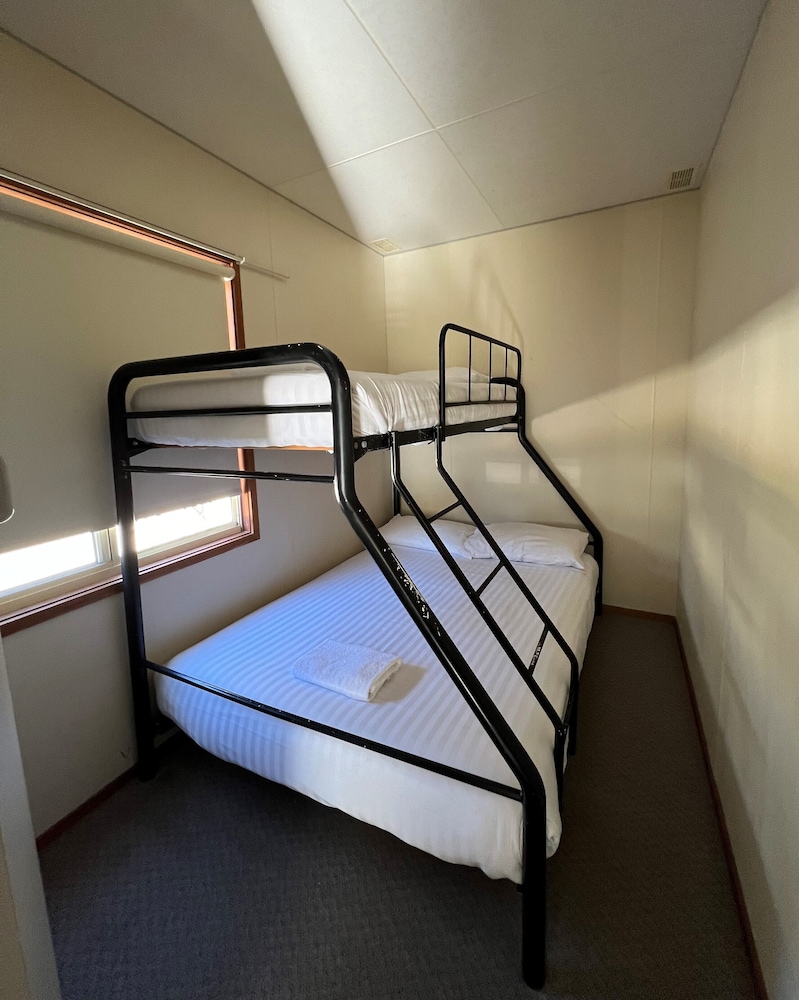 Deluxe Cabin, Pets Not Allowed photo 2