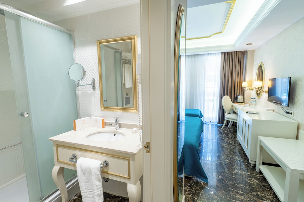 Superior Double Room, Valley View photo 3