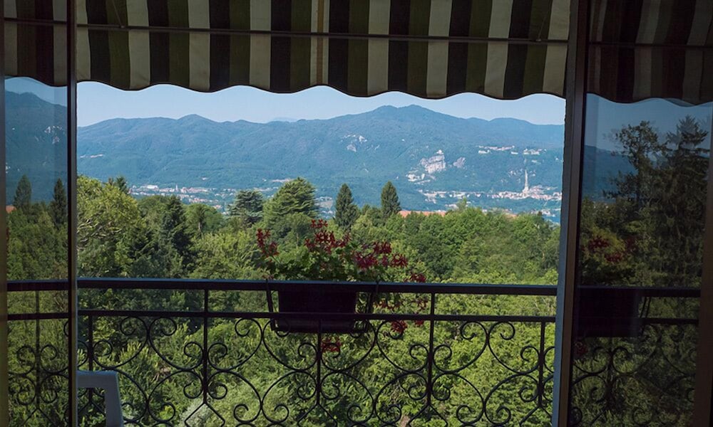 Double or Twin Room, Balcony, Mountain View photo 3
