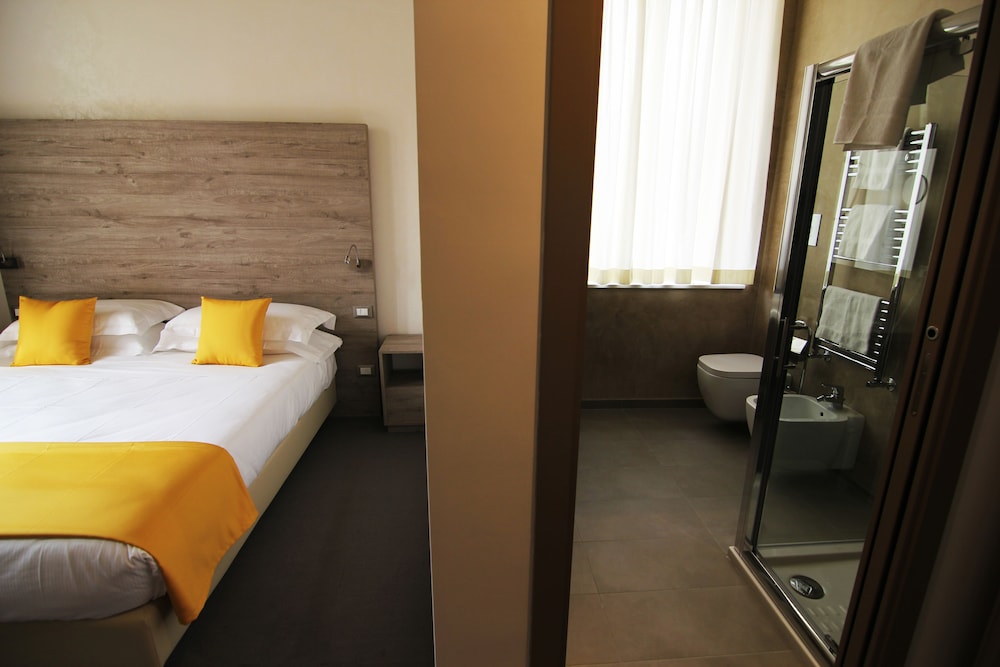 Standard Double Room Single Use, Ensuite