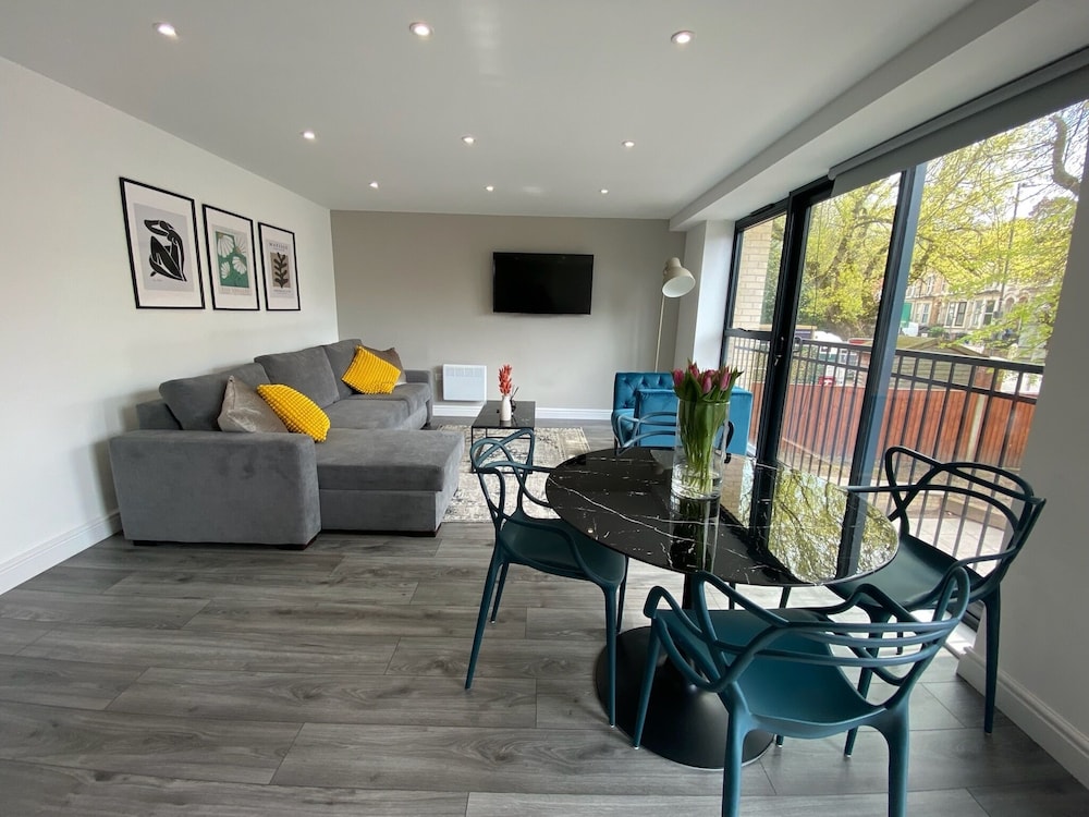 Luxury Suite