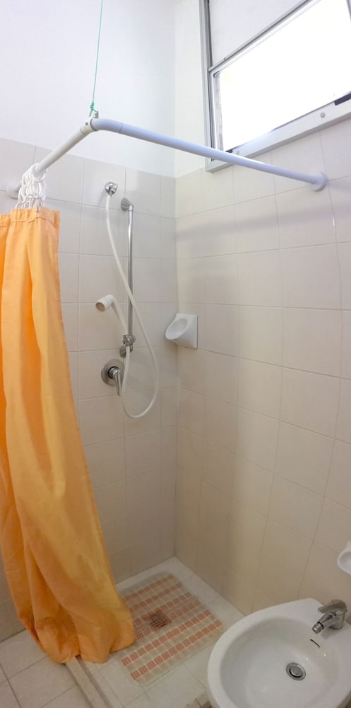 Standard Double or Twin Room photo 3
