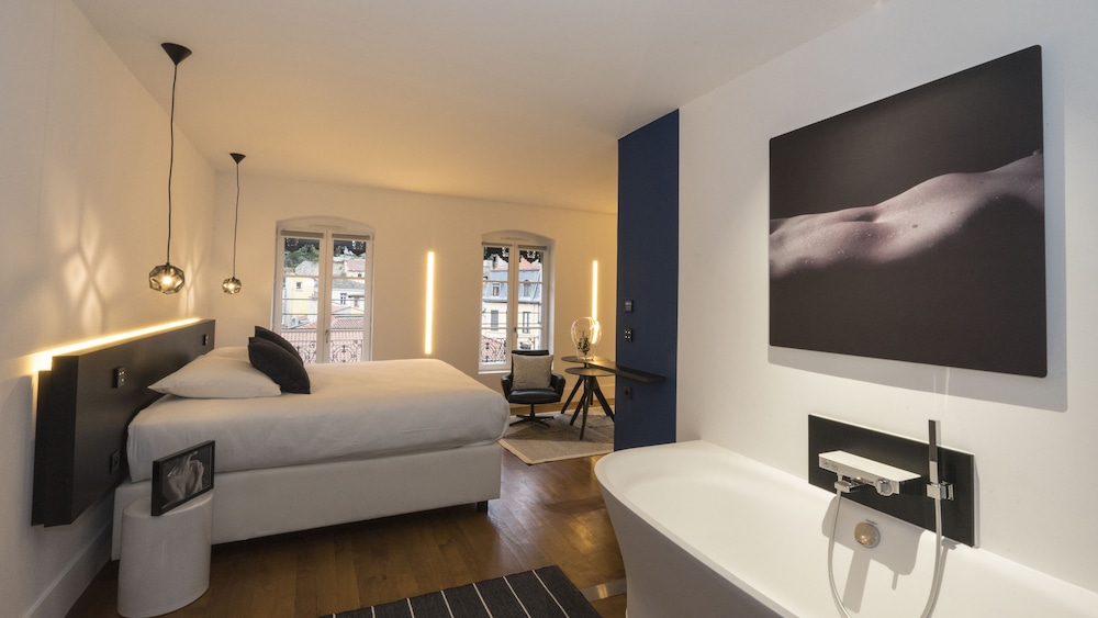 Suite Executive Nuances, 3 Rue du Doyenné, 69005 Lyon