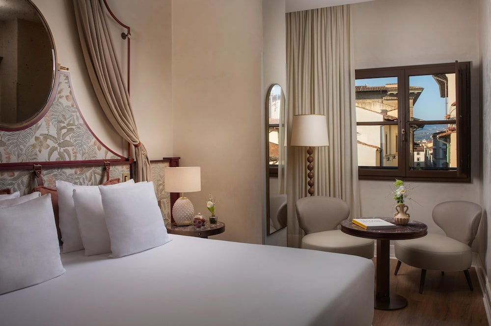 Deluxe Room (Grand) - Photo 1
