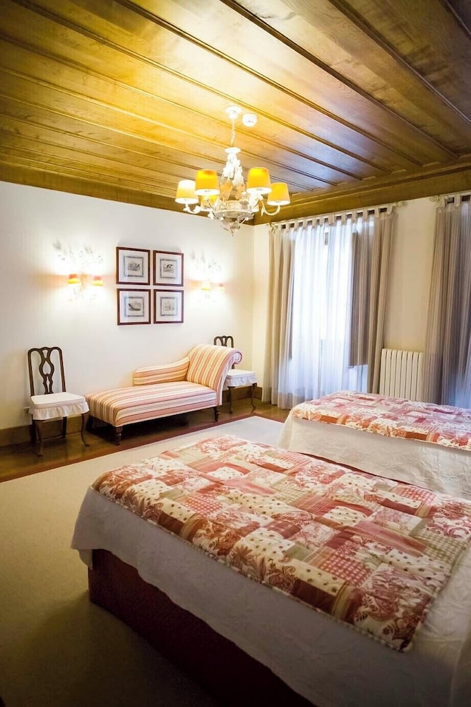 Classic Twin Room