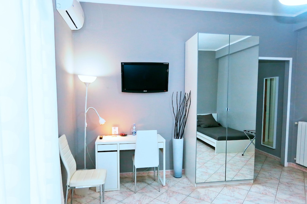Double Room, Private Bathroom photo 3
