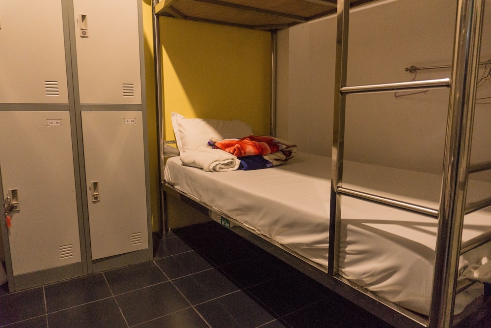Shared Dormitory, Women only (4 beds) photo 2