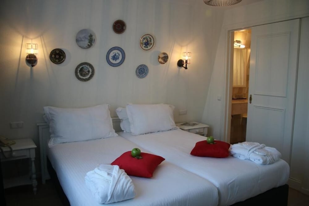 Classic Room, 2 Twin Beds photo 2