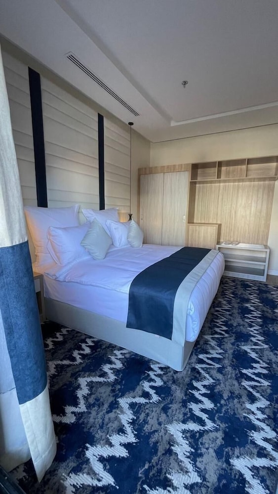 Superior King Room with balcony