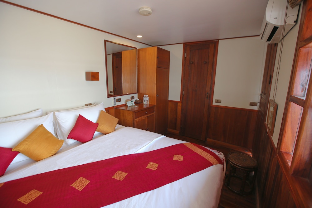En Suite Cabin Single